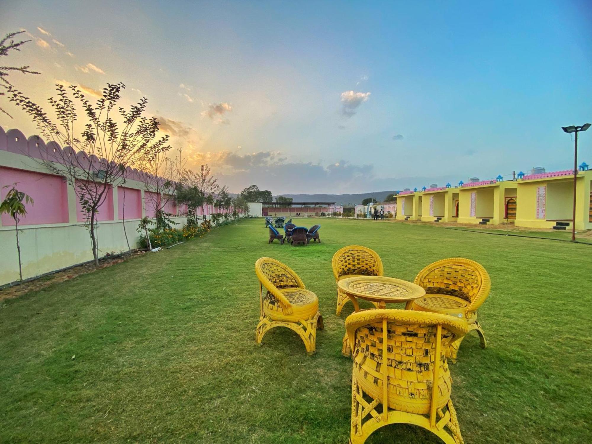 The Kukas Resort Джайпур Екстериор снимка